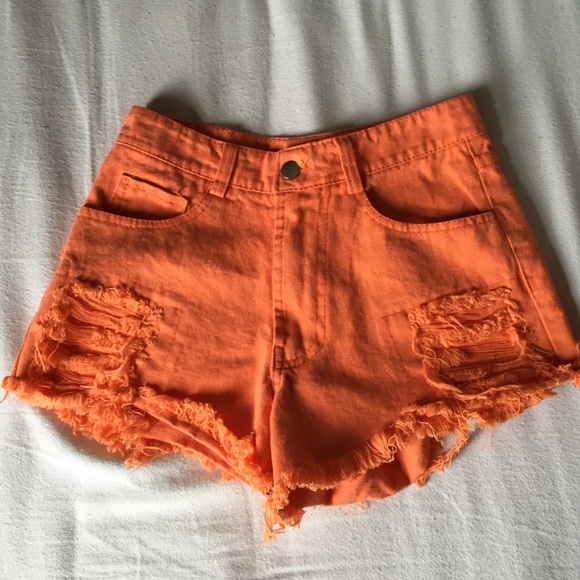 ✨NWOT✨ high waist destroyed orange shorts