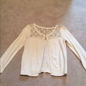 Off white cardigan with lace