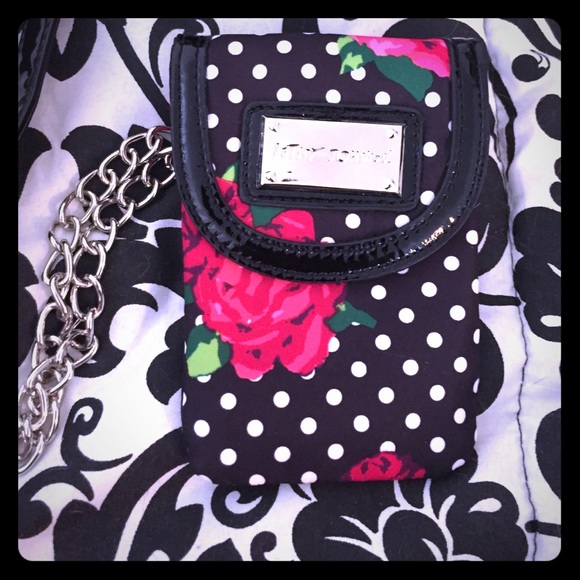 Betsey Johnson cell phone case holder