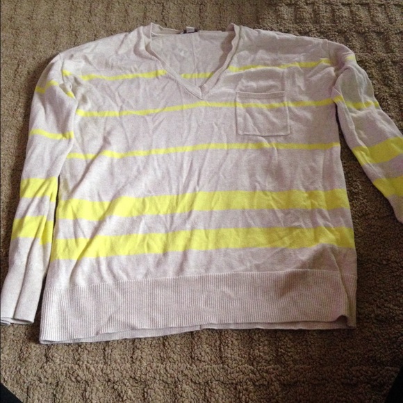 Striped XS Gap V-neck sweater