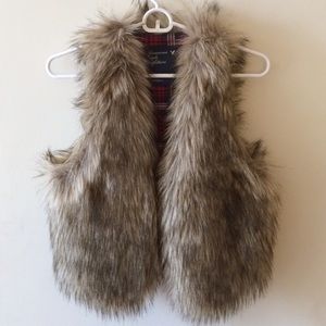 American Eagle Faux Fur Vest Size Small