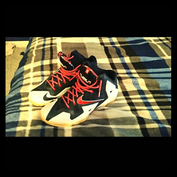 Lebron 11 4th of july - Picture 1 of 1