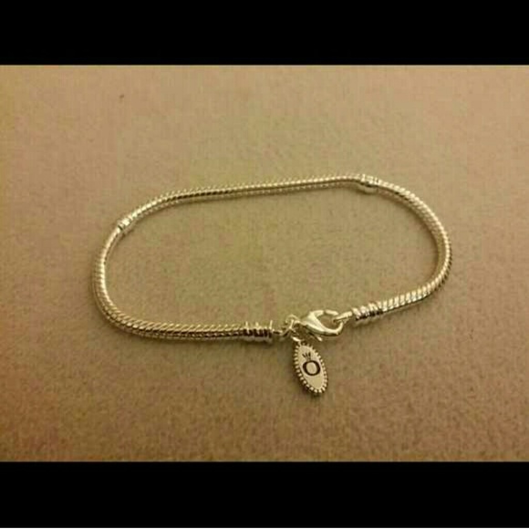 Pandora 7.5 braclet