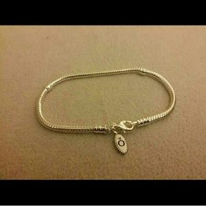 Pandora 7.5 braclet