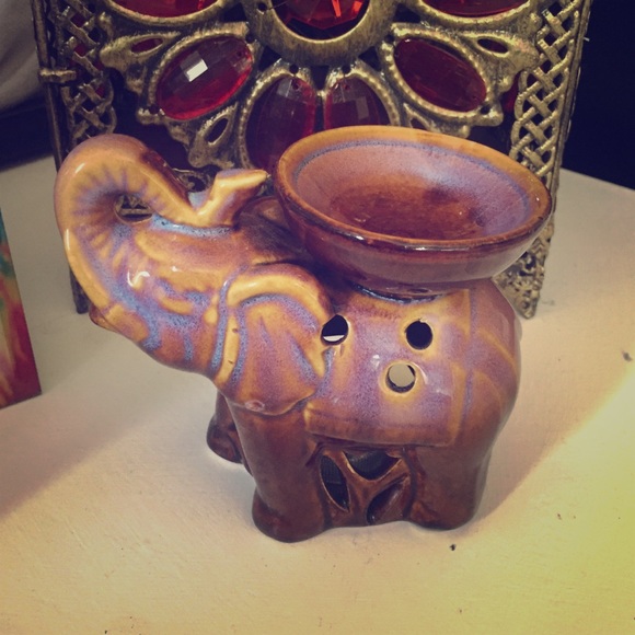 Purple elephant candle/scent holder.