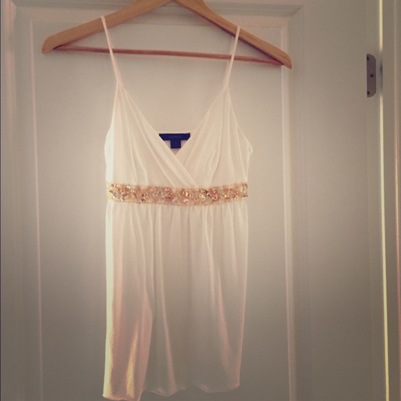 Express white tank 💛
