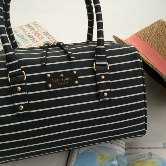 ✨HP✨ Kate Spade City Stripe Satchel - Picture 2 of 4