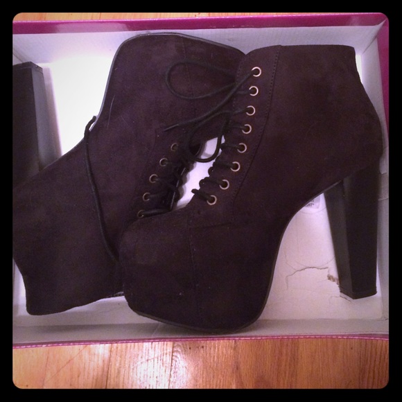 chunky heel ankle boot