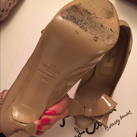 100%AUTH VALENTINO nude pumps US6.5 - Picture 3 of 3