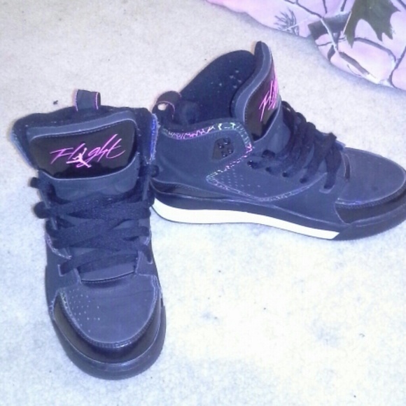 Girls Jordan's more pictures if interested