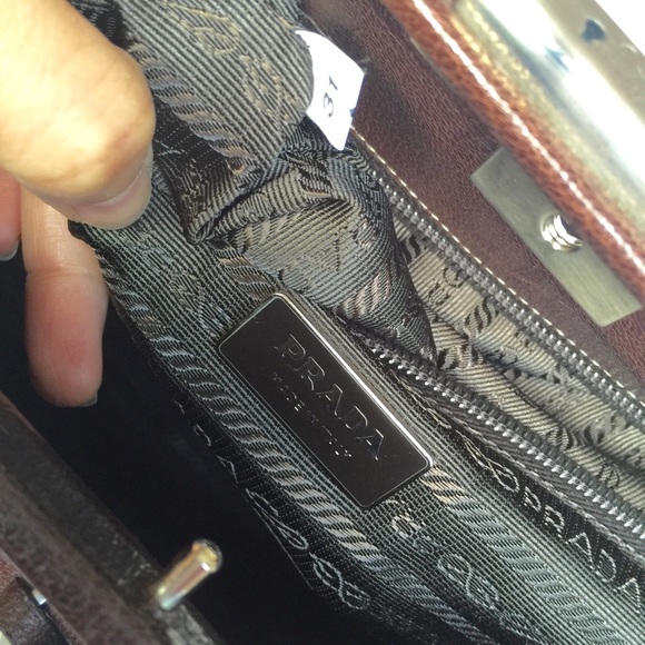 ⛔️SOLD⛔️of the Prada Madras Cerniera in cocoa - Picture 4 of 4