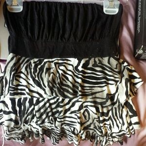 Black and leopard strapless top