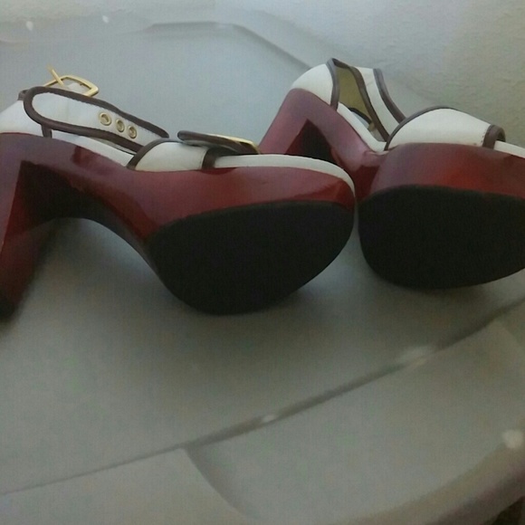 Heels - Picture 2 of 3