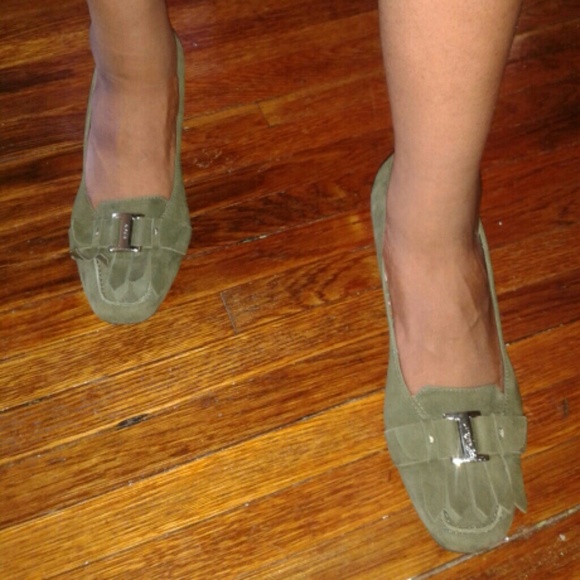 Etienne Aigner Suede Pumps *Olive* NWOT