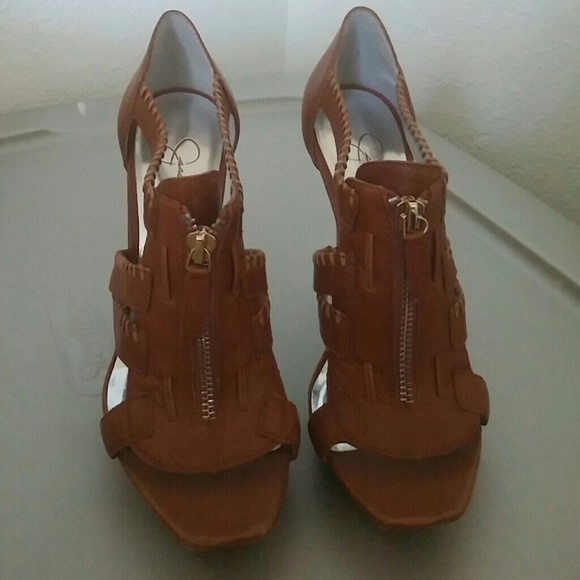 Heels - Picture 2 of 4