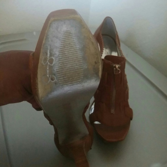 Heels - Picture 3 of 4