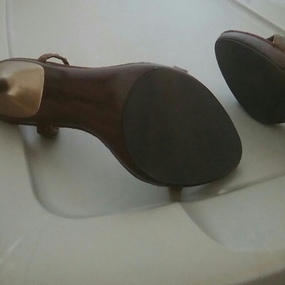 Heels - Picture 3 of 4