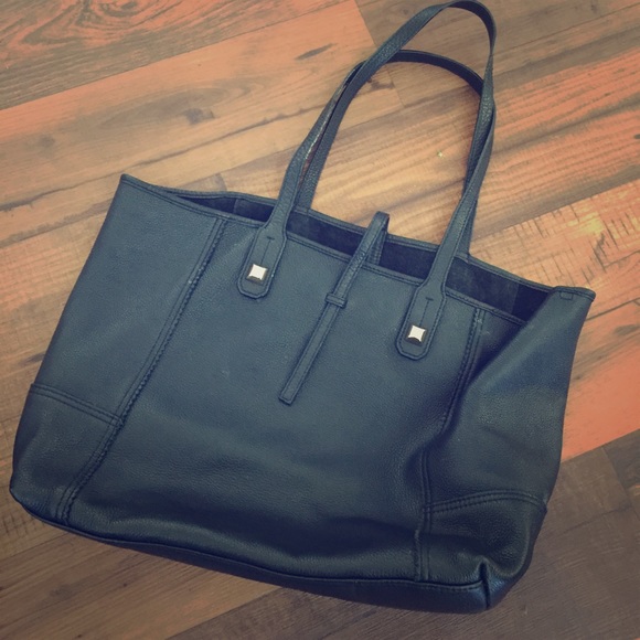 Stella and Dot Paris Market Tote