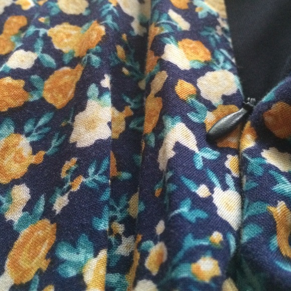 High waisted floral skirt - Picture 3 of 4