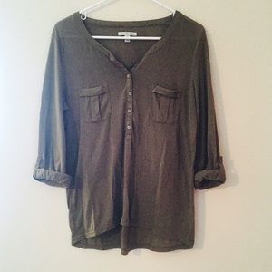 American Eagle Outfitter Top in Olive Green.