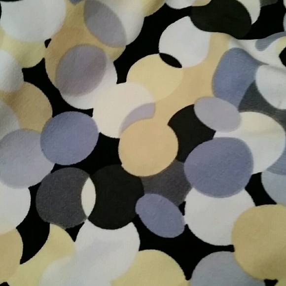 Knee length Dress - Picture 4 of 4