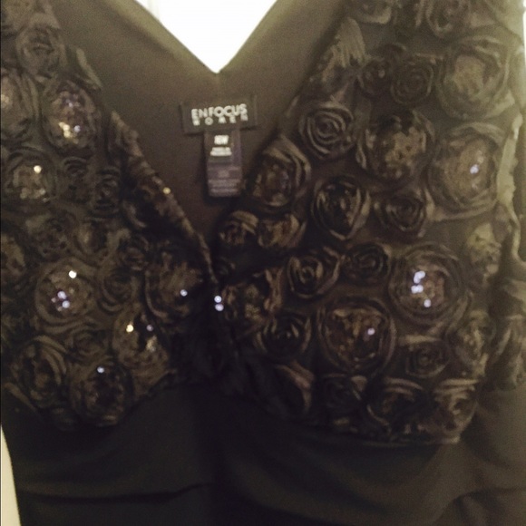 Lovely Black Dress .. - Picture 4 of 4