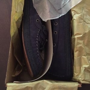 UGG W Drina Moccasin size 9 NEVER worn New in box