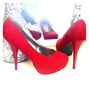Red Pumps - like new