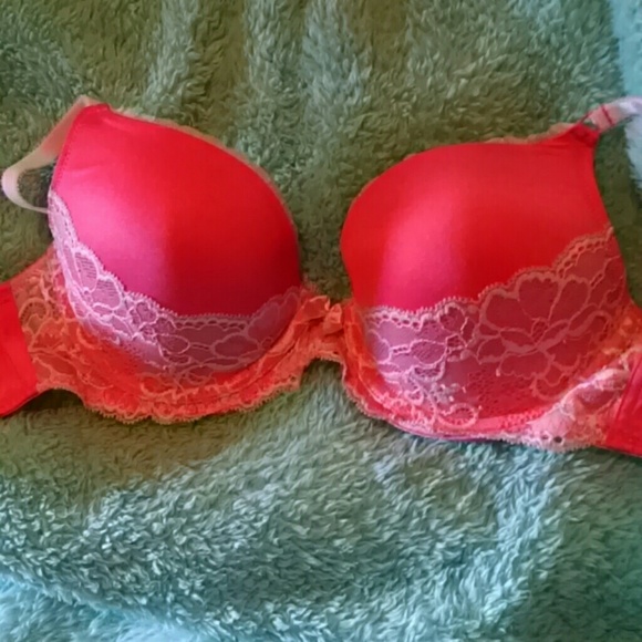 NWT - Pink and white lace bra
