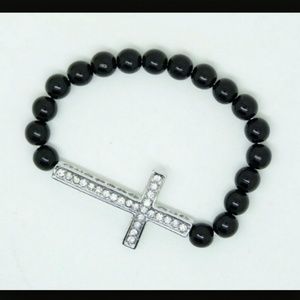🚫SOLD 🚫SOLD Rhinestone cross beaded bracelet. .