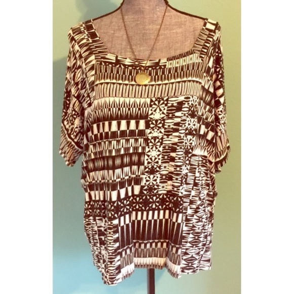 Chico's Tops - Chico's Black White Stretchy Top sz 2 Large XL 1X Chico's Tops - Chico's Black White Stretchy Top sz 2 Large XL 1X
