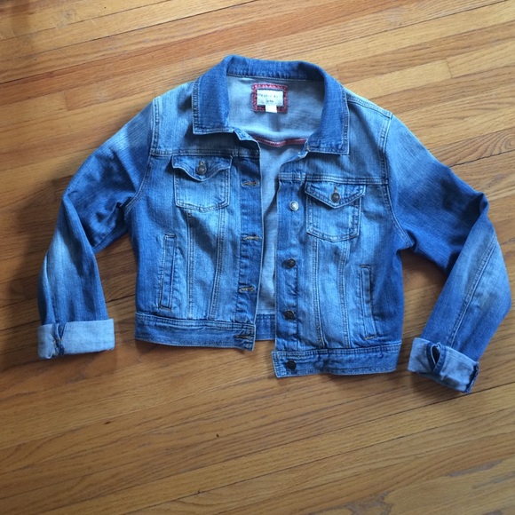 Medium wash jean jacket