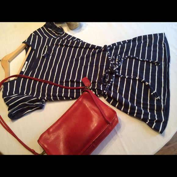 Forever 21 blue & white stripe tunic. - Picture 3 of 3