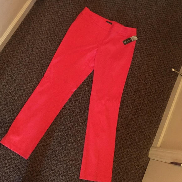 Red pants - Picture 1 of 4