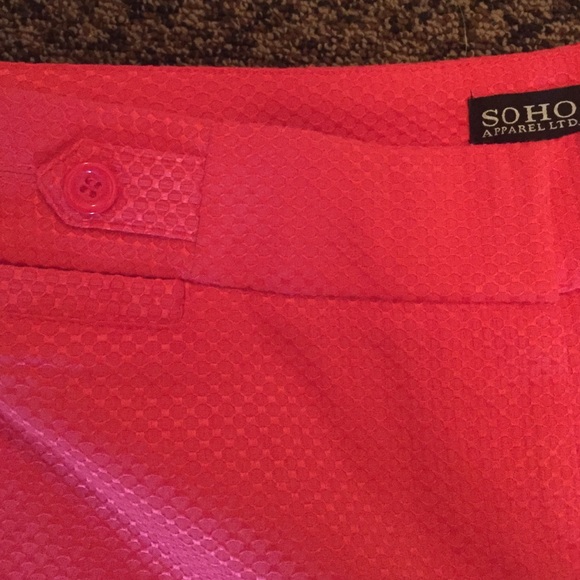 Red pants - Picture 2 of 4