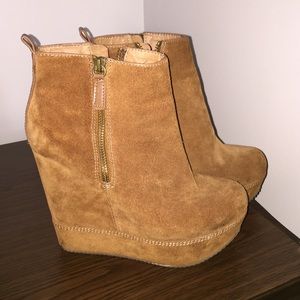 Cecilia Chestnut Suede aldo wedges
