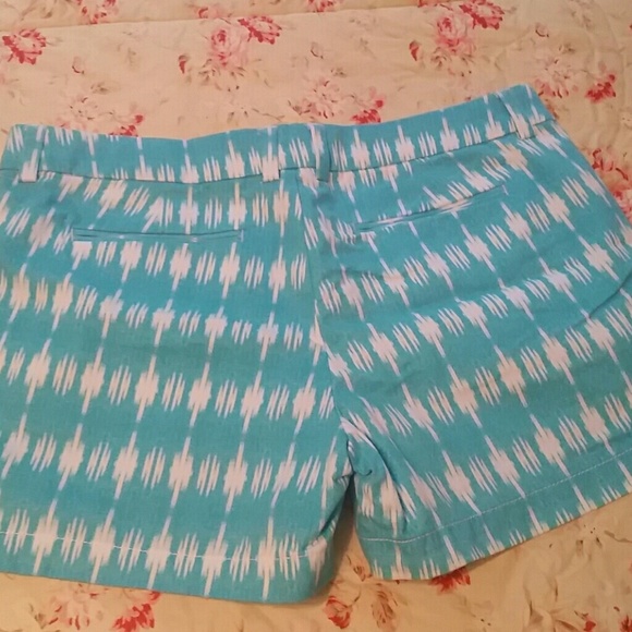 SOLD-Aztec Print Shorts - Picture 2 of 4