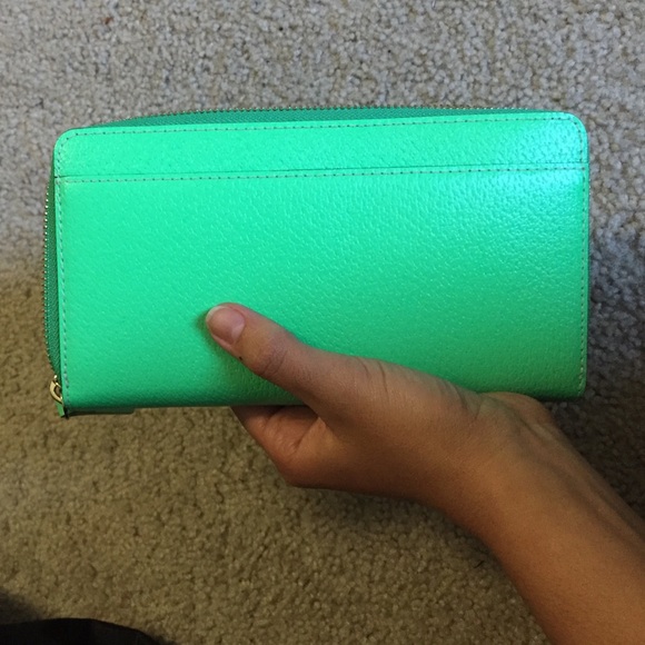 Brand New Kate Spade Wallet. - Picture 4 of 4