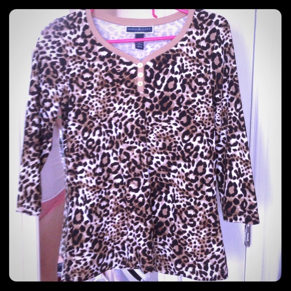Leopard print shirt 🐆