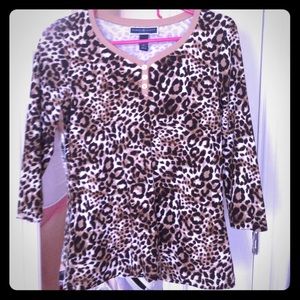 Leopard print shirt 🐆