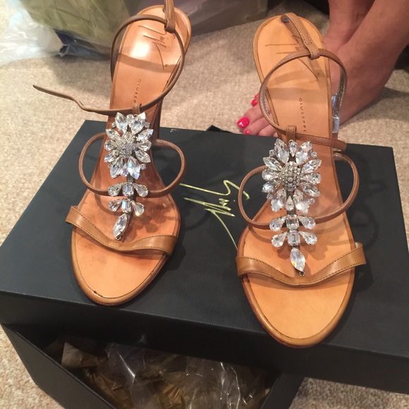 🚫SOLD ON EBAY🚫Giuseppe Zanotti Crystal Sandals