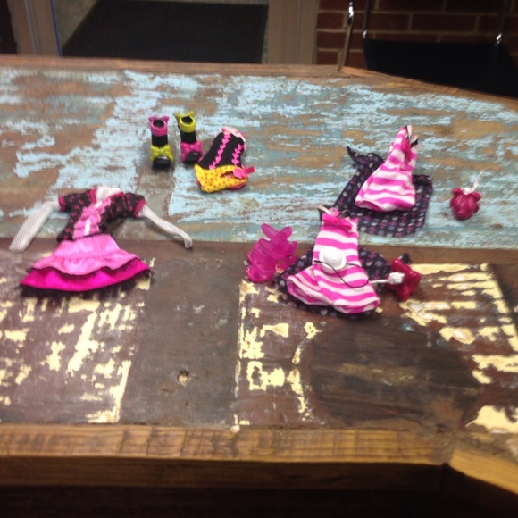 Monster high extra clothing