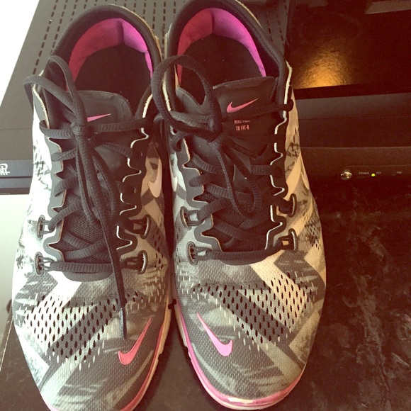 Nike free shoes