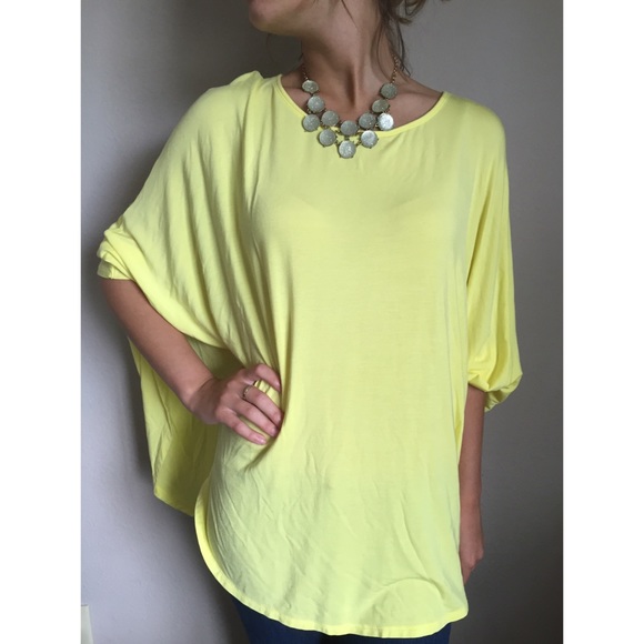 ❤️SOLD❤️ ONE SIZE FITS ALL BLOUSE - Picture 3 of 4