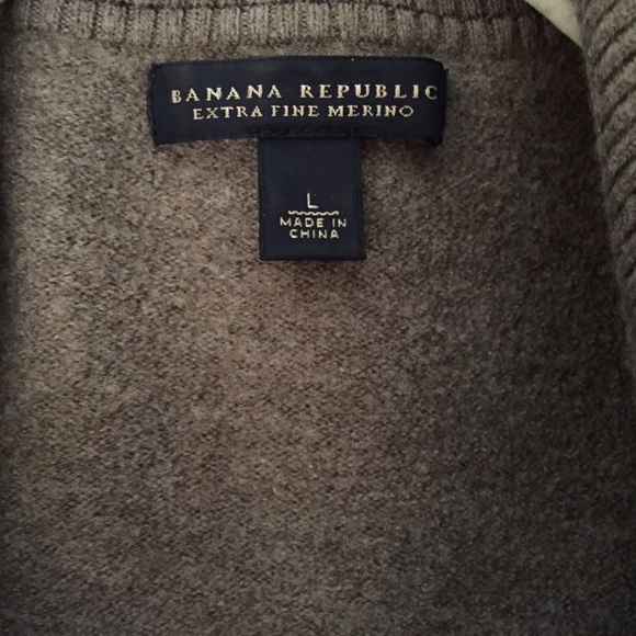 Banana Republic Extra Fine Merino Wool Sweater - Picture 3 of 3