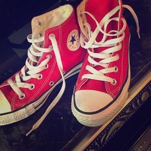 Converse high tops red size 4 men and 6 women