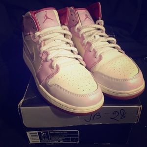 Girls Jordan 1