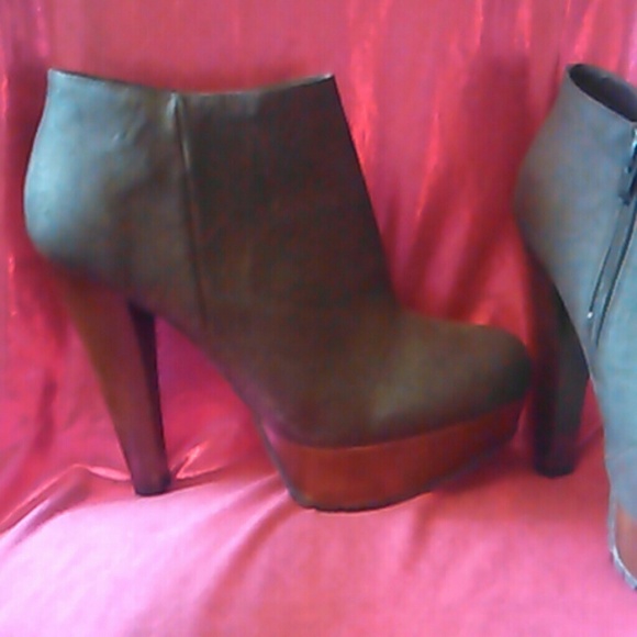 SOLD!!!Ankle boots - Picture 2 of 3