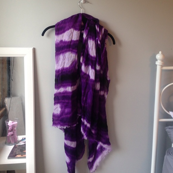 Purple/white Calvin Klein scarf NEW