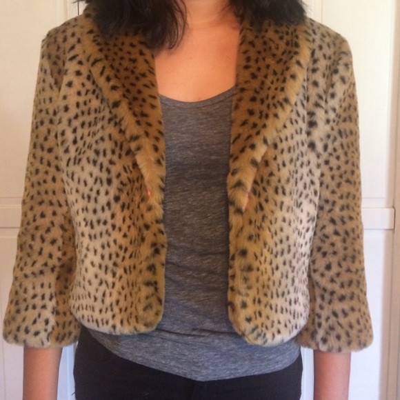 Faux fur cheetah vest - Picture 3 of 4